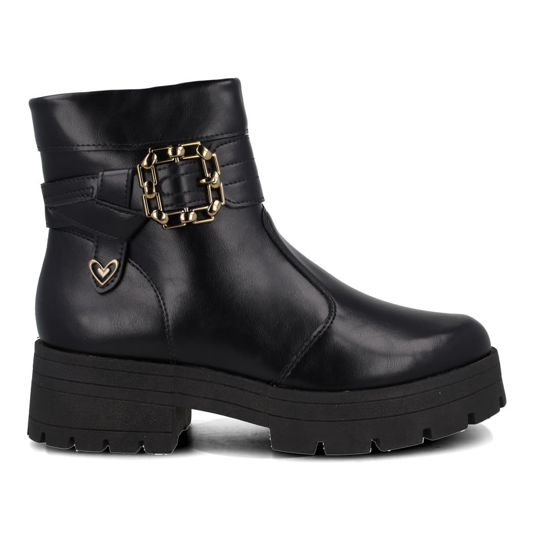 Bota Mississipi Tratorada Feminina Preta com cano curto, fechamento por zíper e fivela decorativa em formato de coração